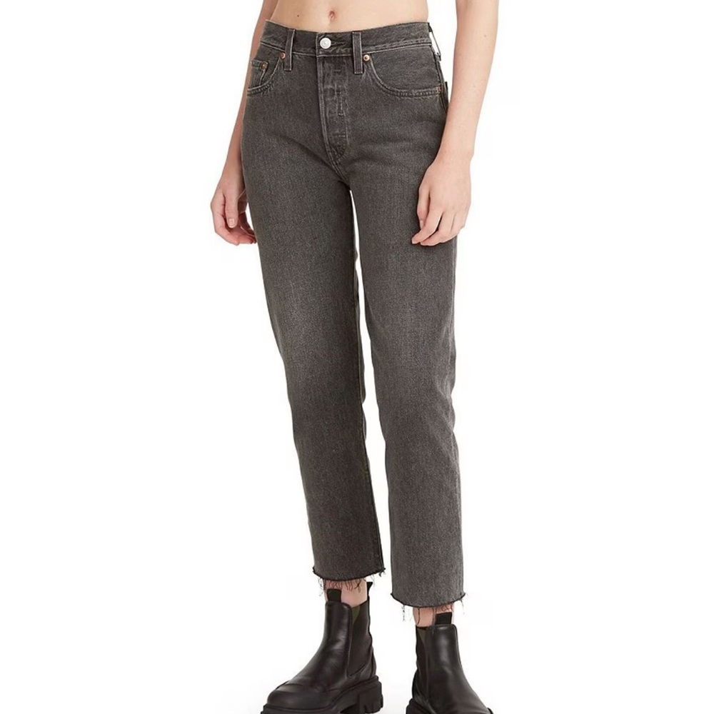 Levi’s 501 Cropped Straight Leg Jeans